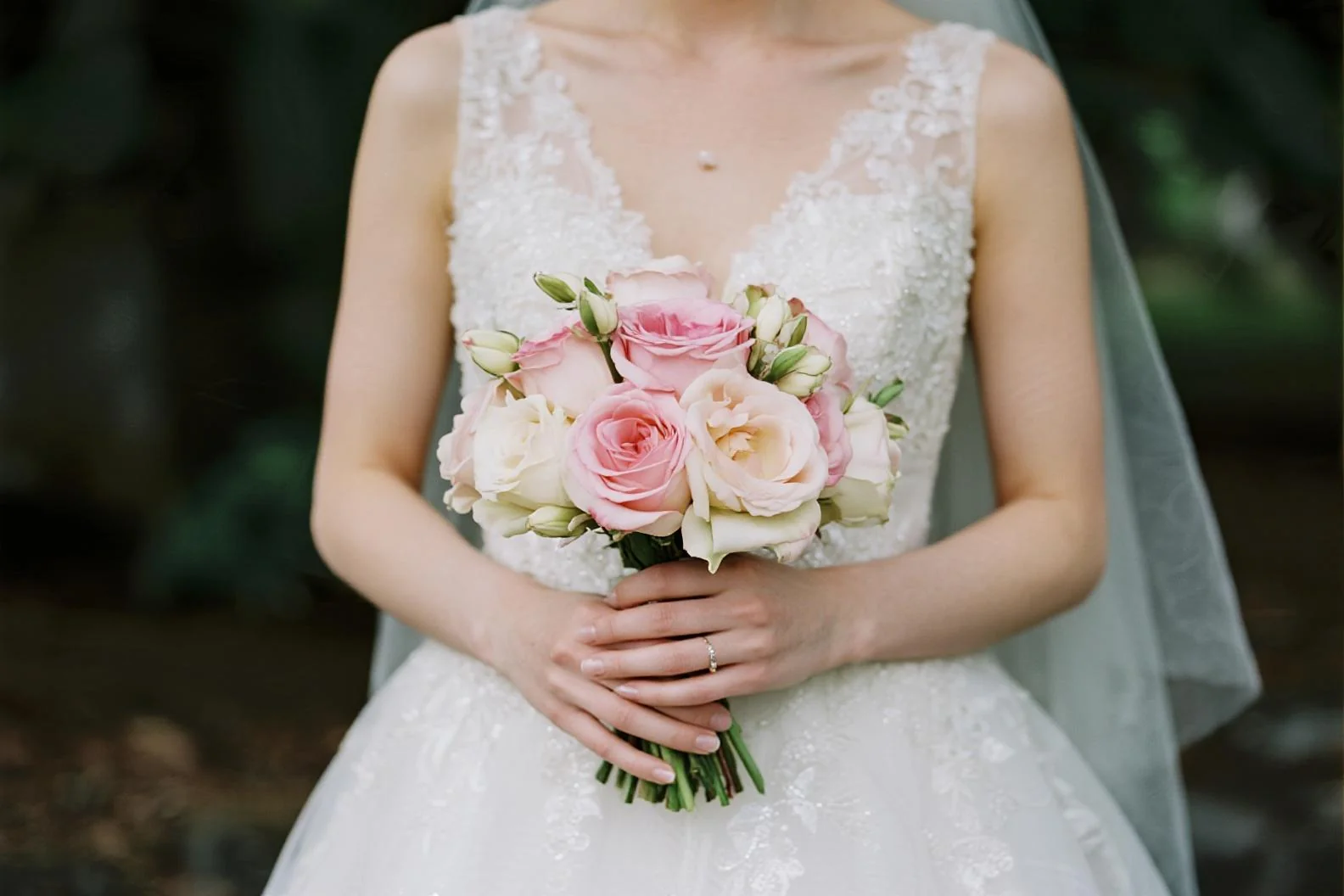 Cheap Wedding Flowers That Do Not Look Cheap